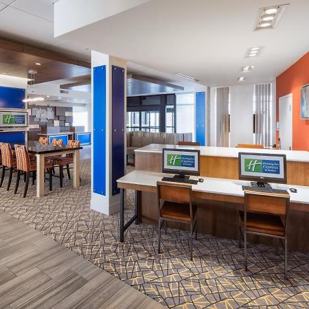 Holiday Inn Express East Peoria - Riverfront By Ihg Екстер'єр фото
